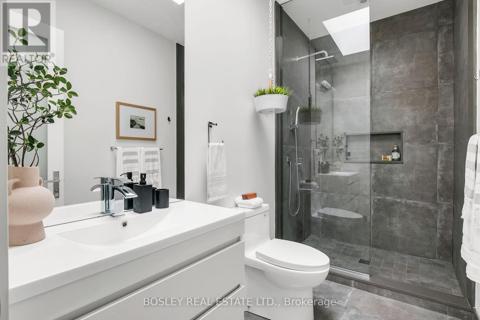 1144 Broadview Avenue, Toronto, Ontario  M4K 2S5 - Photo 30 - E12370407