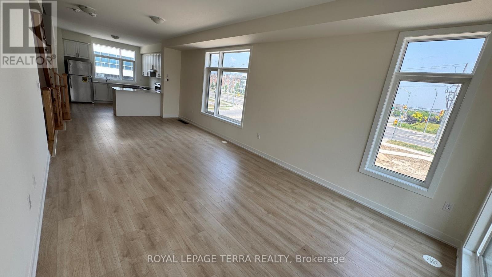 111 - 1695 Dersan Street, Pickering, Ontario  L1X 0S9 - Photo 6 - E12370416