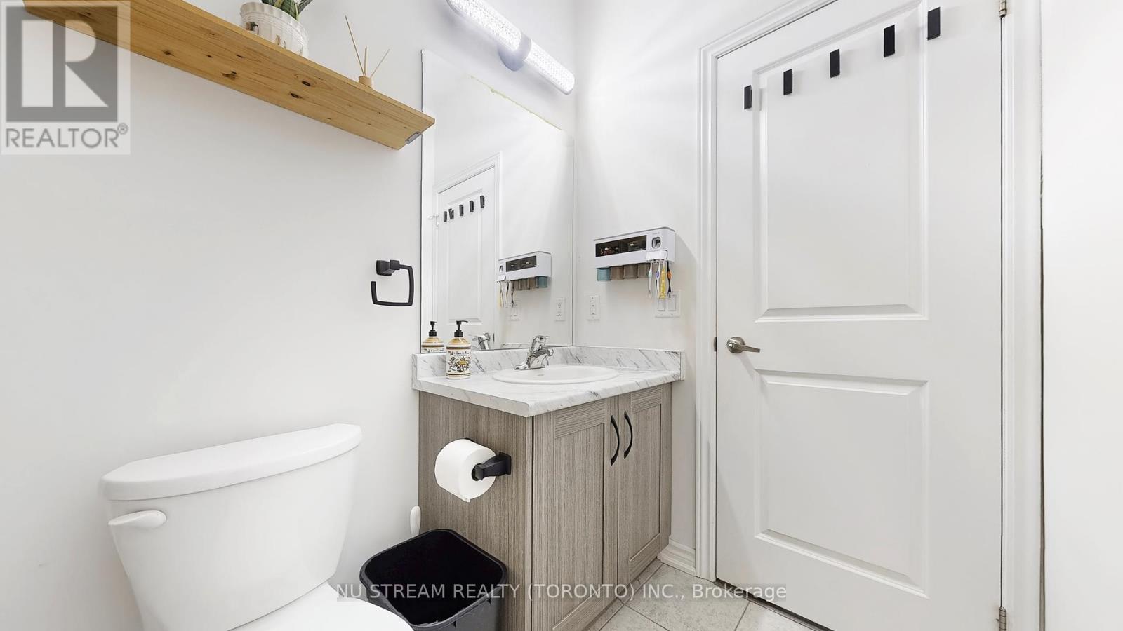 76 Puisaya Drive, Richmond Hill, Ontario  L4E 1A2 - Photo 31 - N12370336