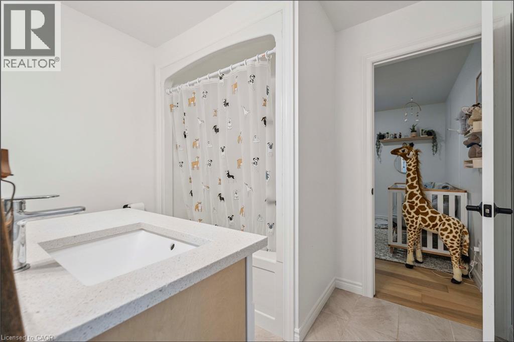 46 Durham Road, Stoney Creek, Ontario  L8E 1X1 - Photo 19 - 40746701
