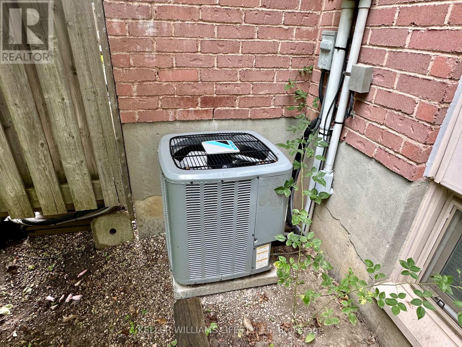 26 - 89 Highview Avenue E, London South, Ontario  N6C 5V9 - Photo 28 - X12370441