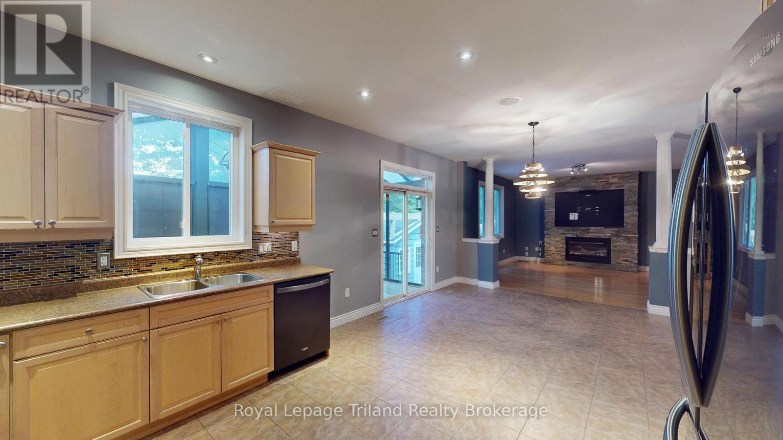 107 Forestway Trail, Woodstock, Ontario  N4S 9A5 - Photo 12 - X12370450