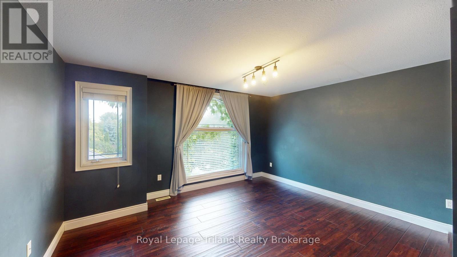 107 Forestway Trail, Woodstock, Ontario  N4S 9A5 - Photo 20 - X12370450