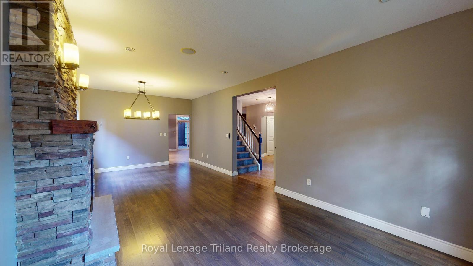 107 Forestway Trail, Woodstock, Ontario  N4S 9A5 - Photo 8 - X12370450
