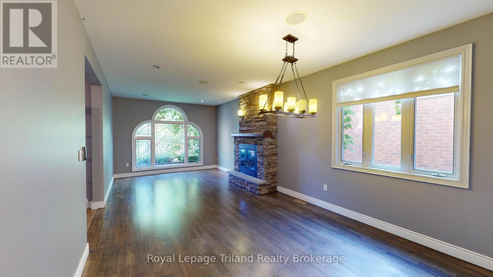 107 Forestway Trail, Woodstock, Ontario  N4S 9A5 - Photo 9 - X12370450