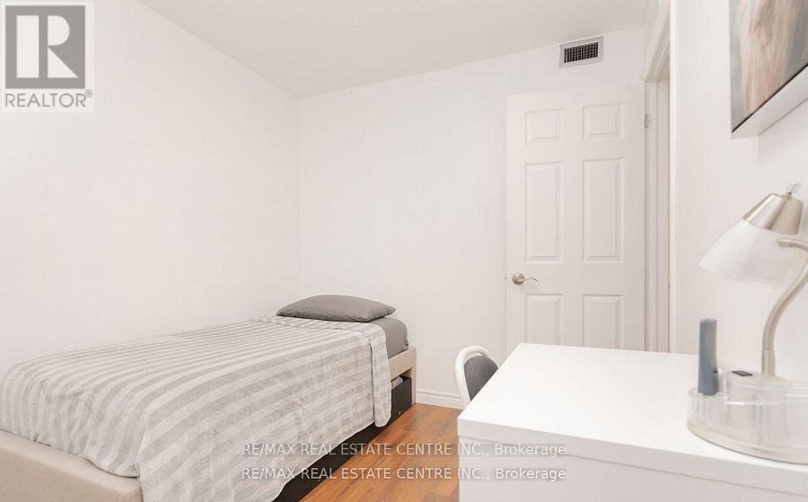 2007 - 3605 Kariya Drive, Mississauga, Ontario  L5B 3J4 - Photo 12 - W12370347