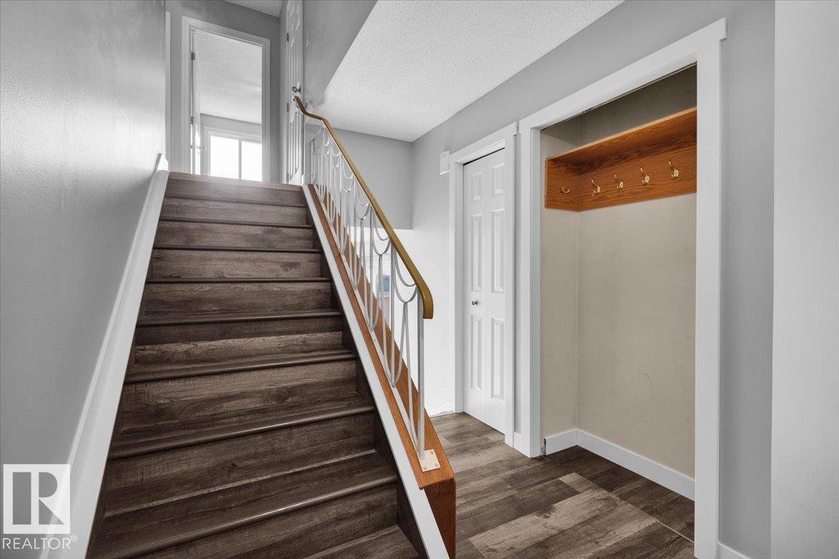Property at 10652 158 AV NW image 3