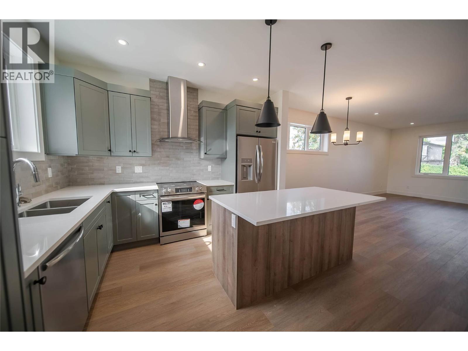 221 4th Avenue S, Cranbrook, British Columbia  V1C 2E2 - Photo 10 - 10361110