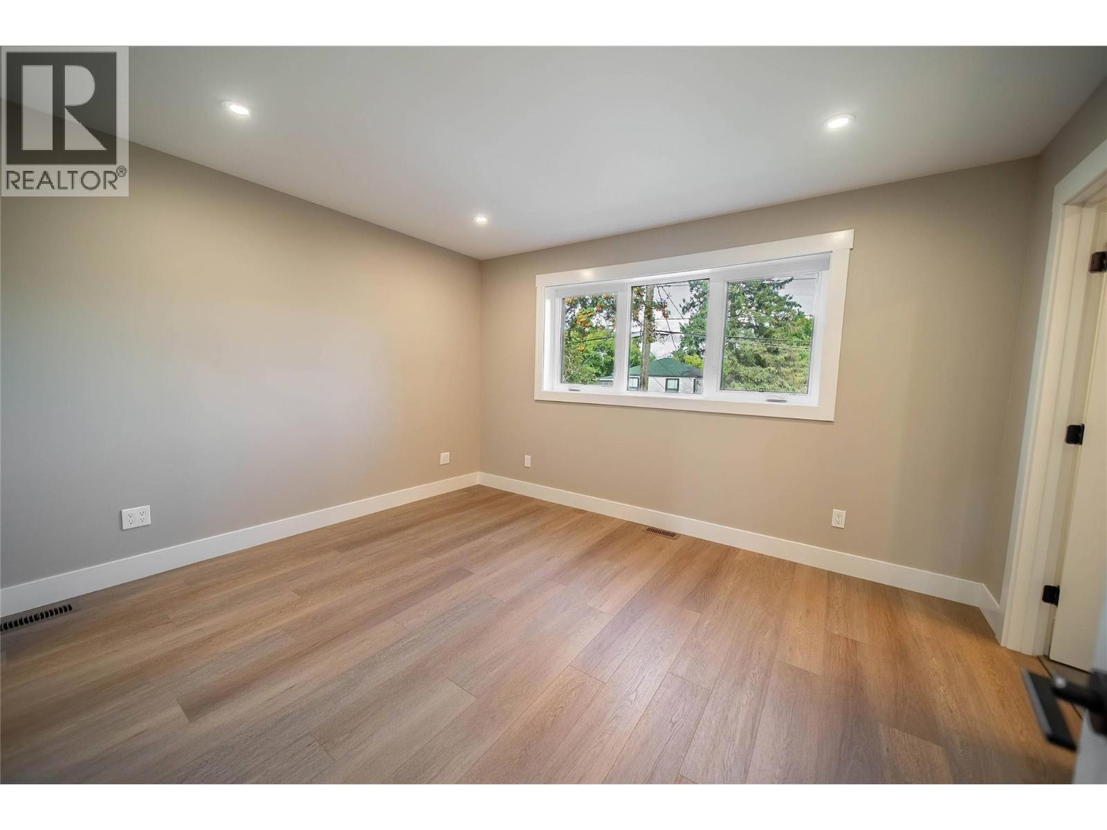 221 4th Avenue S, Cranbrook, British Columbia  V1C 2E2 - Photo 13 - 10361110