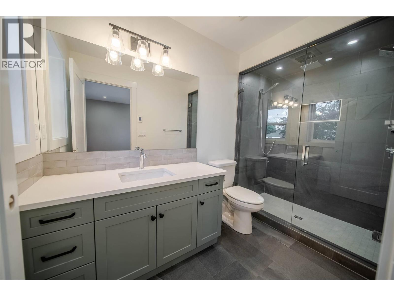 221 4th Avenue S, Cranbrook, British Columbia  V1C 2E2 - Photo 15 - 10361110