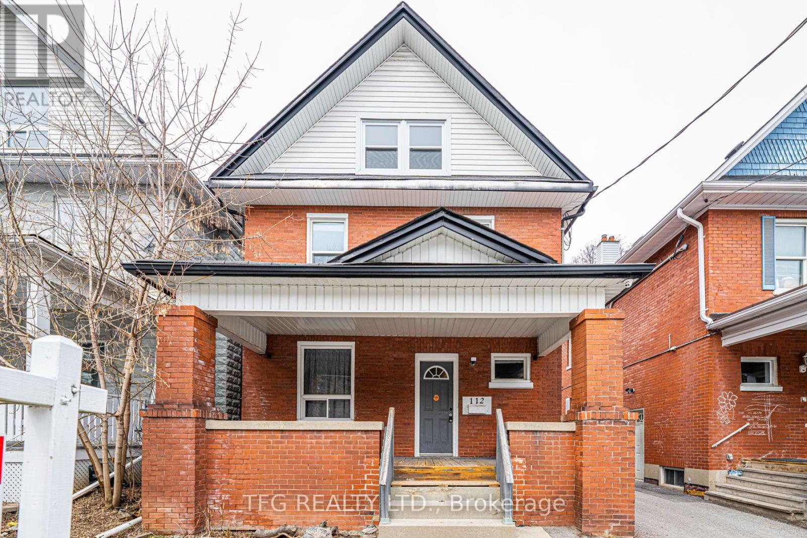 2nd Floor - 112 Brock Street E, Oshawa, Ontario  L1G 1R6 - Photo 1 - E12370557