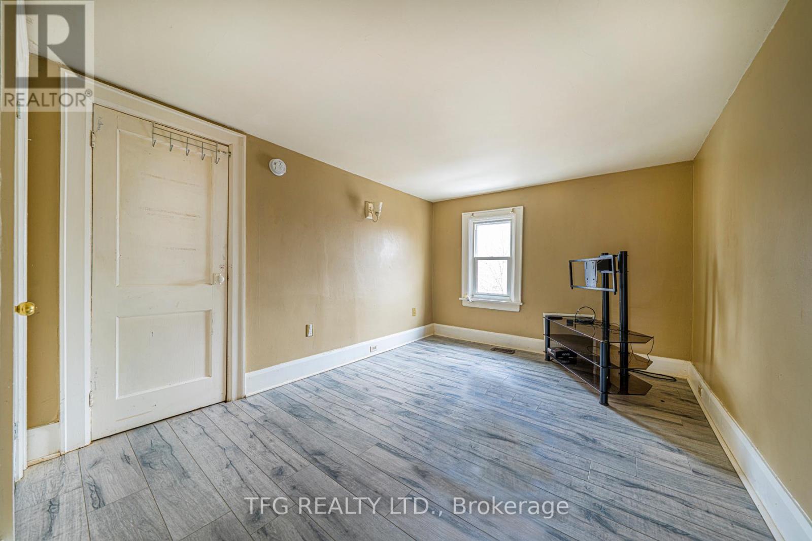 2nd Floor - 112 Brock Street E, Oshawa, Ontario  L1G 1R6 - Photo 13 - E12370557