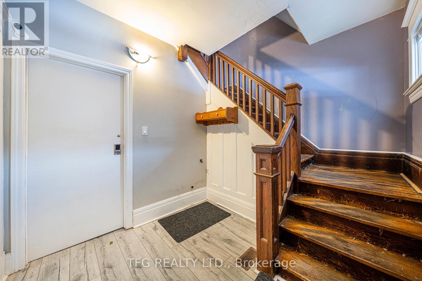 2nd Floor - 112 Brock Street E, Oshawa, Ontario  L1G 1R6 - Photo 7 - E12370557