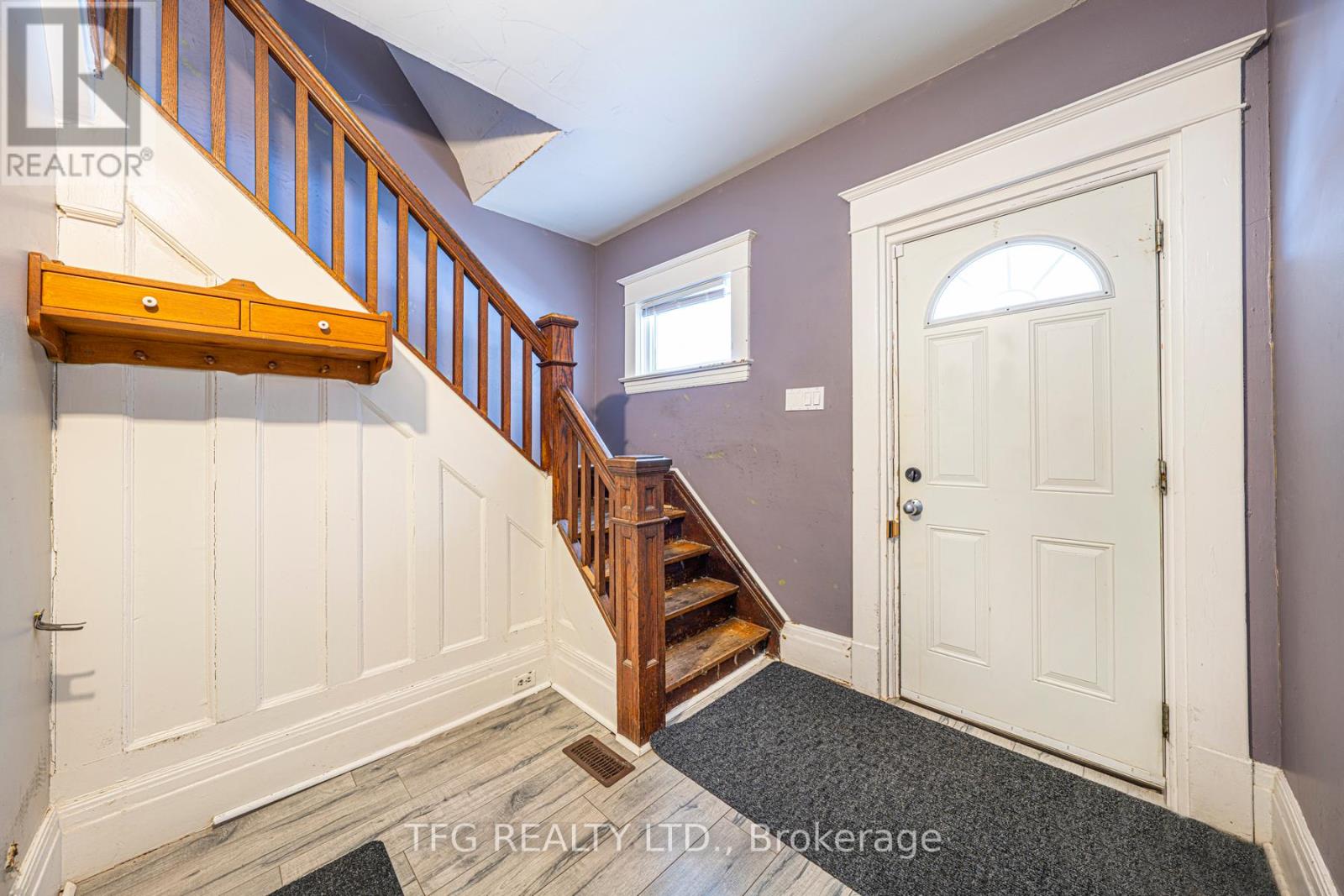 2nd Floor - 112 Brock Street E, Oshawa, Ontario  L1G 1R6 - Photo 8 - E12370557