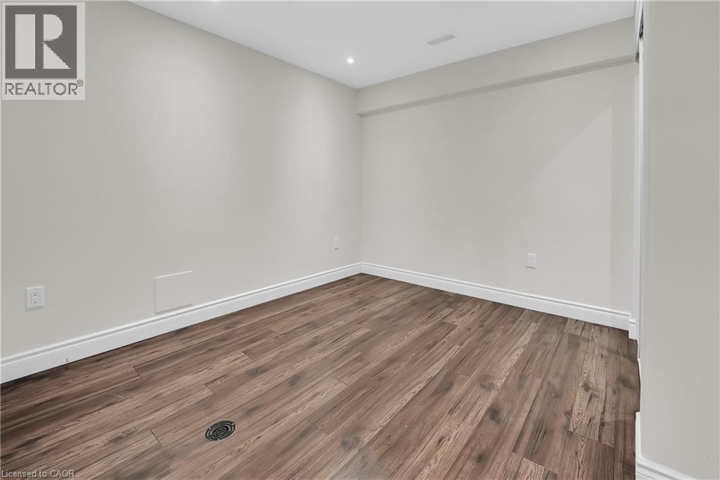 4896 Allan Court, Beamsville, Ontario  L3J 1M3 - Photo 36 - 40763782