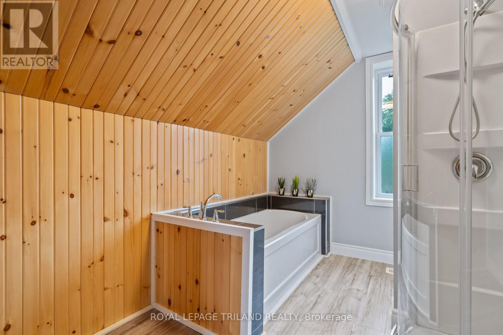 191 Catherine Street, North Middlesex, Ontario  N0M 2K0 - Photo 39 - X12370510