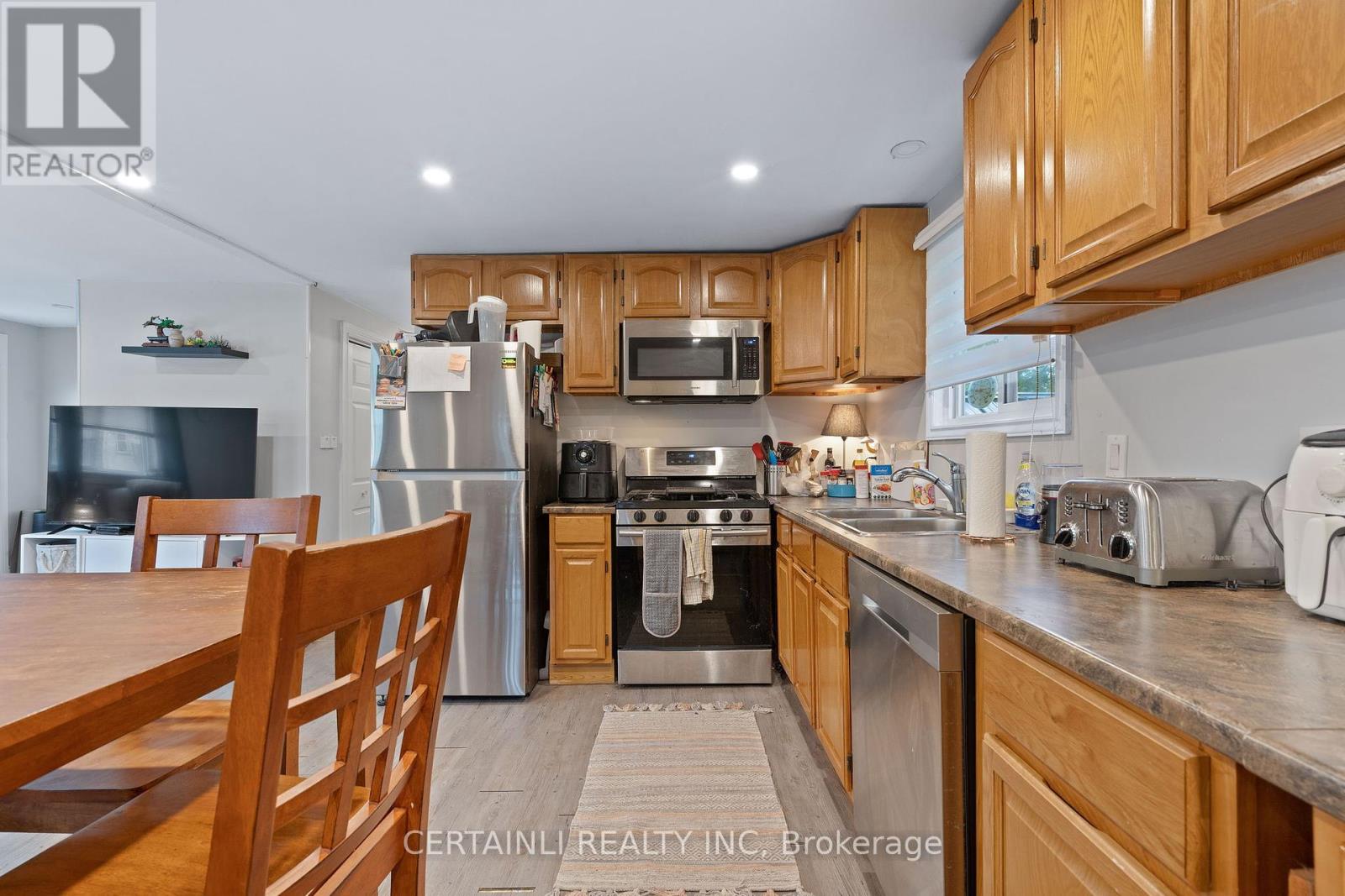 190 Ann Street, North Middlesex, Ontario  N0M 2K0 - Photo 15 - X12370536