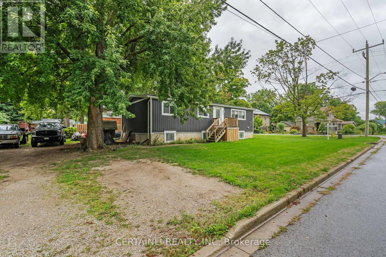 190 Ann Street, North Middlesex, Ontario  N0M 2K0 - Photo 3 - X12370536