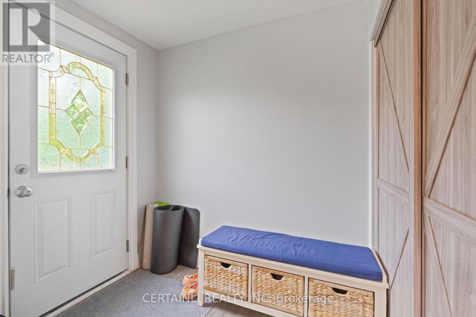 190 Ann Street, North Middlesex, Ontario  N0M 2K0 - Photo 4 - X12370536