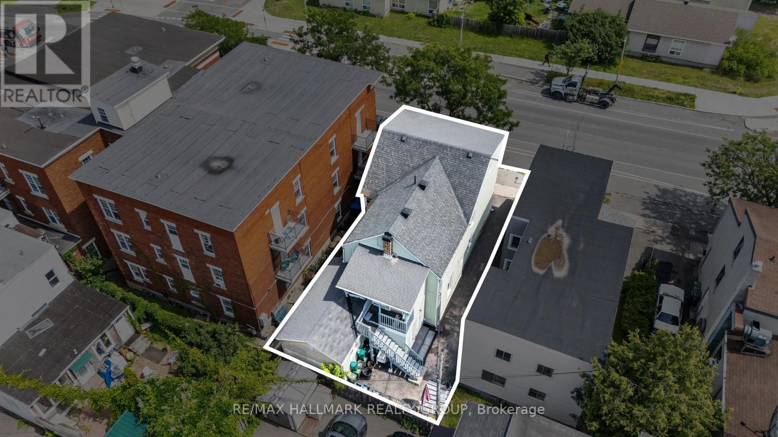 64-62 Cobourg Street, Ottawa, Ontario  K1N 8G8 - Photo 2 - X12370476