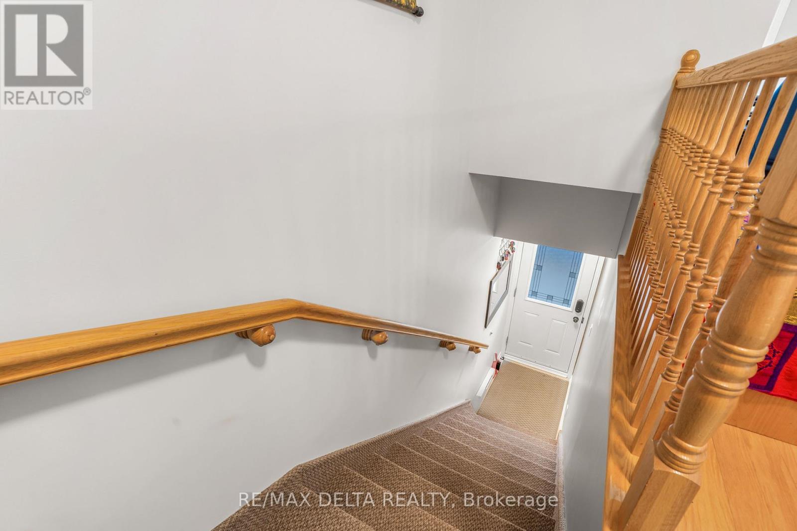 102 - 189 Eliot Street, Clarence-Rockland, Ontario  K4K 0G4 - Photo 4 - X12370538