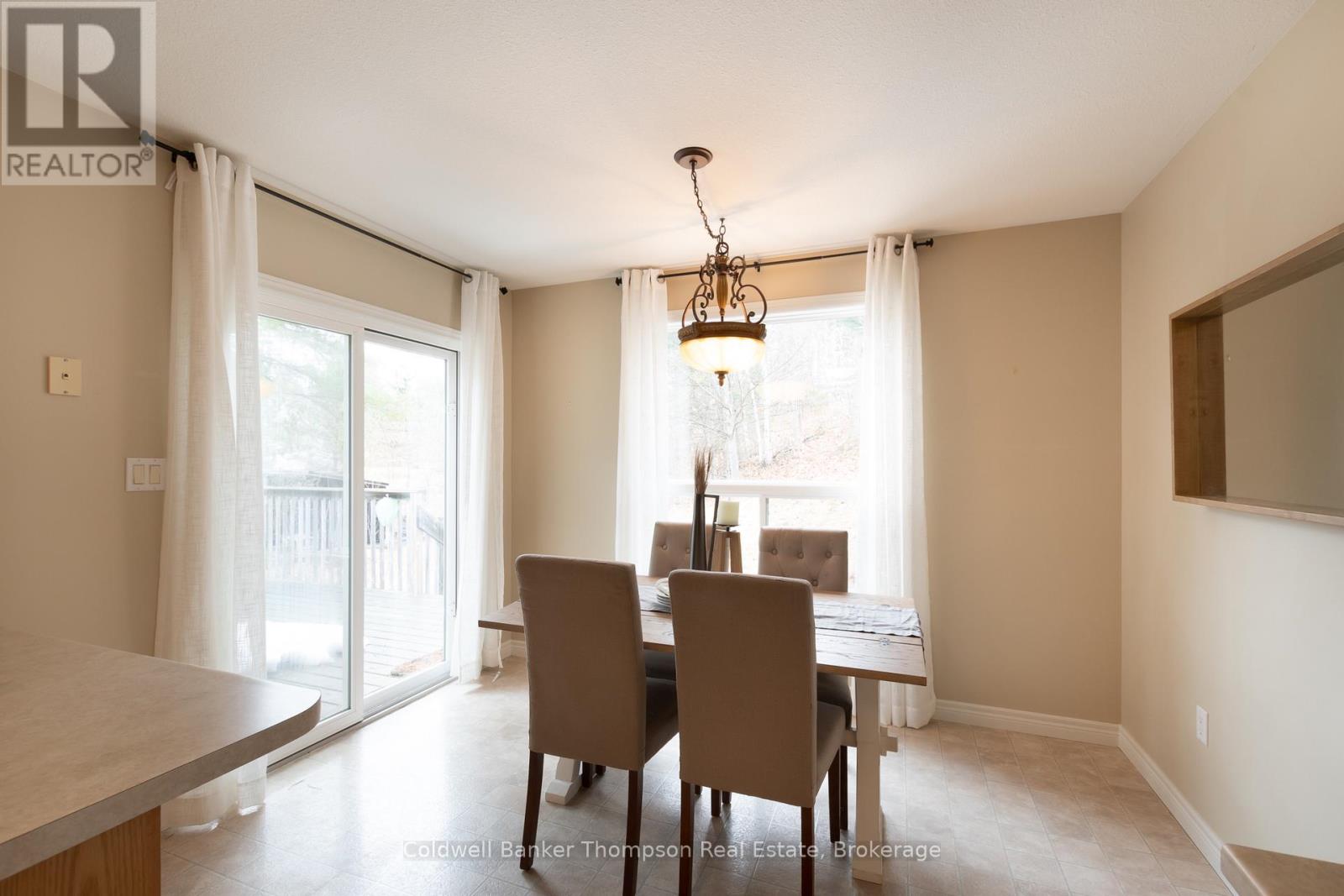 28 Kirbys Way, Huntsville, Ontario  P1H 2M5 - Photo 10 - X12370495