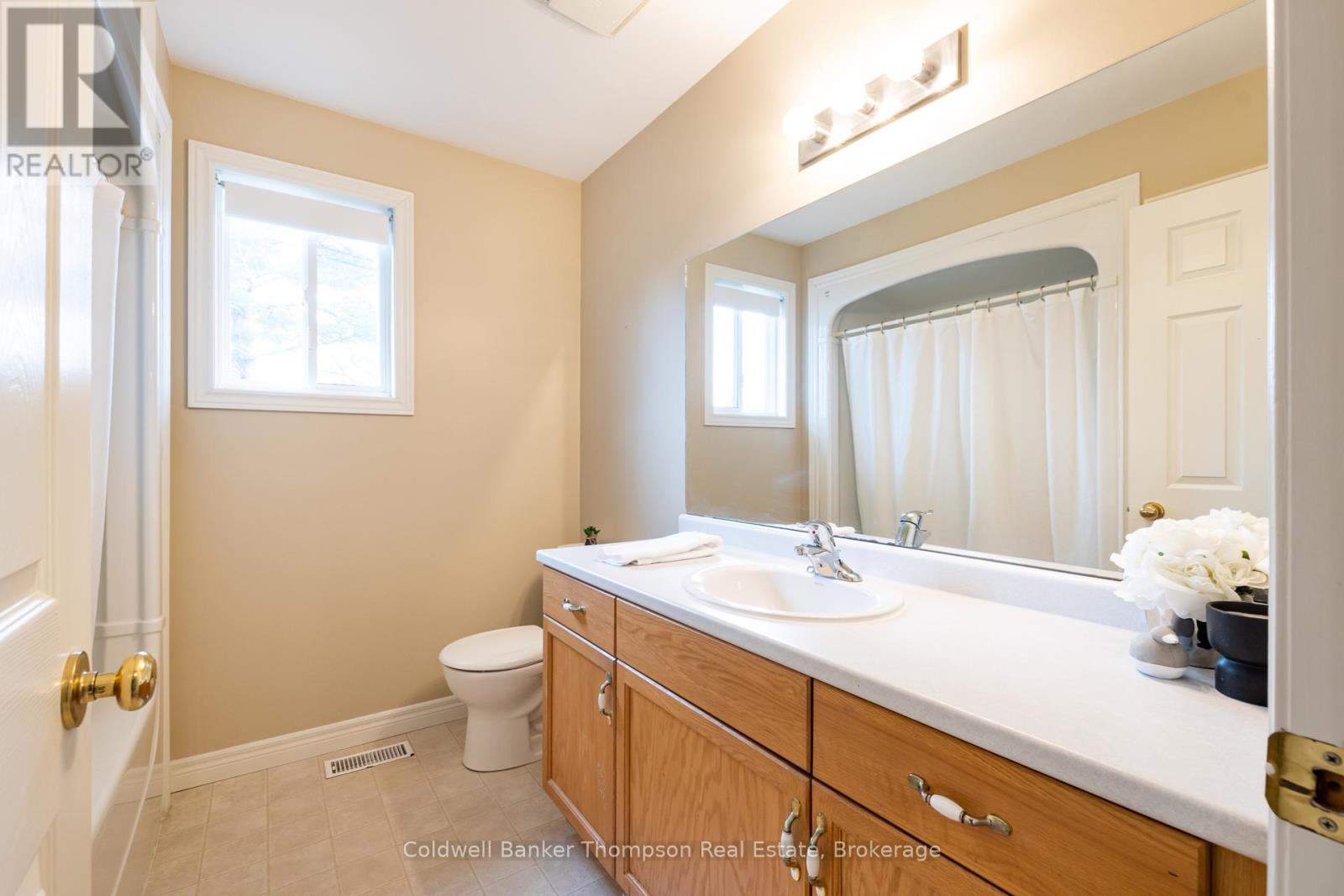 28 Kirbys Way, Huntsville, Ontario  P1H 2M5 - Photo 15 - X12370495