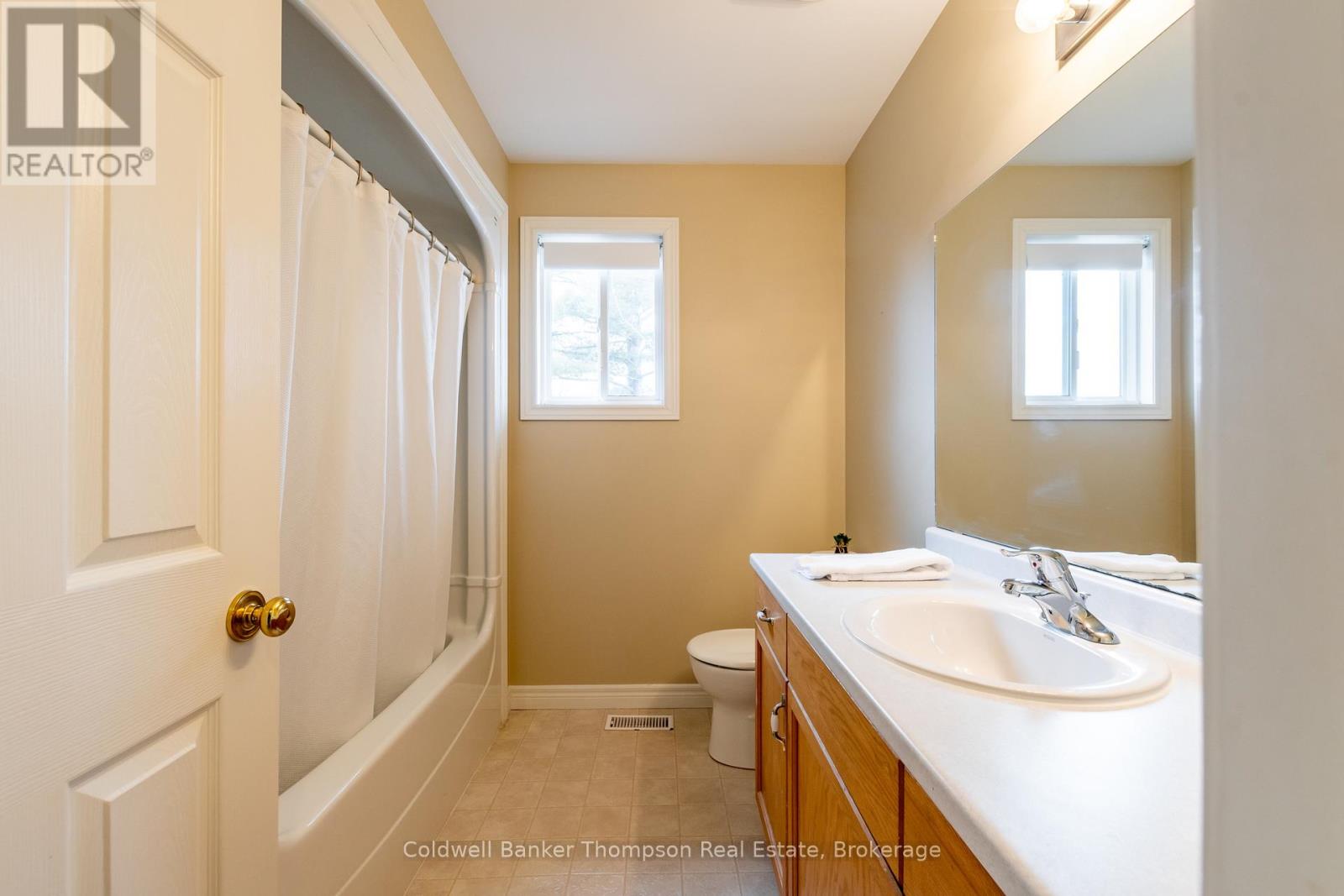 28 Kirbys Way, Huntsville, Ontario  P1H 2M5 - Photo 16 - X12370495