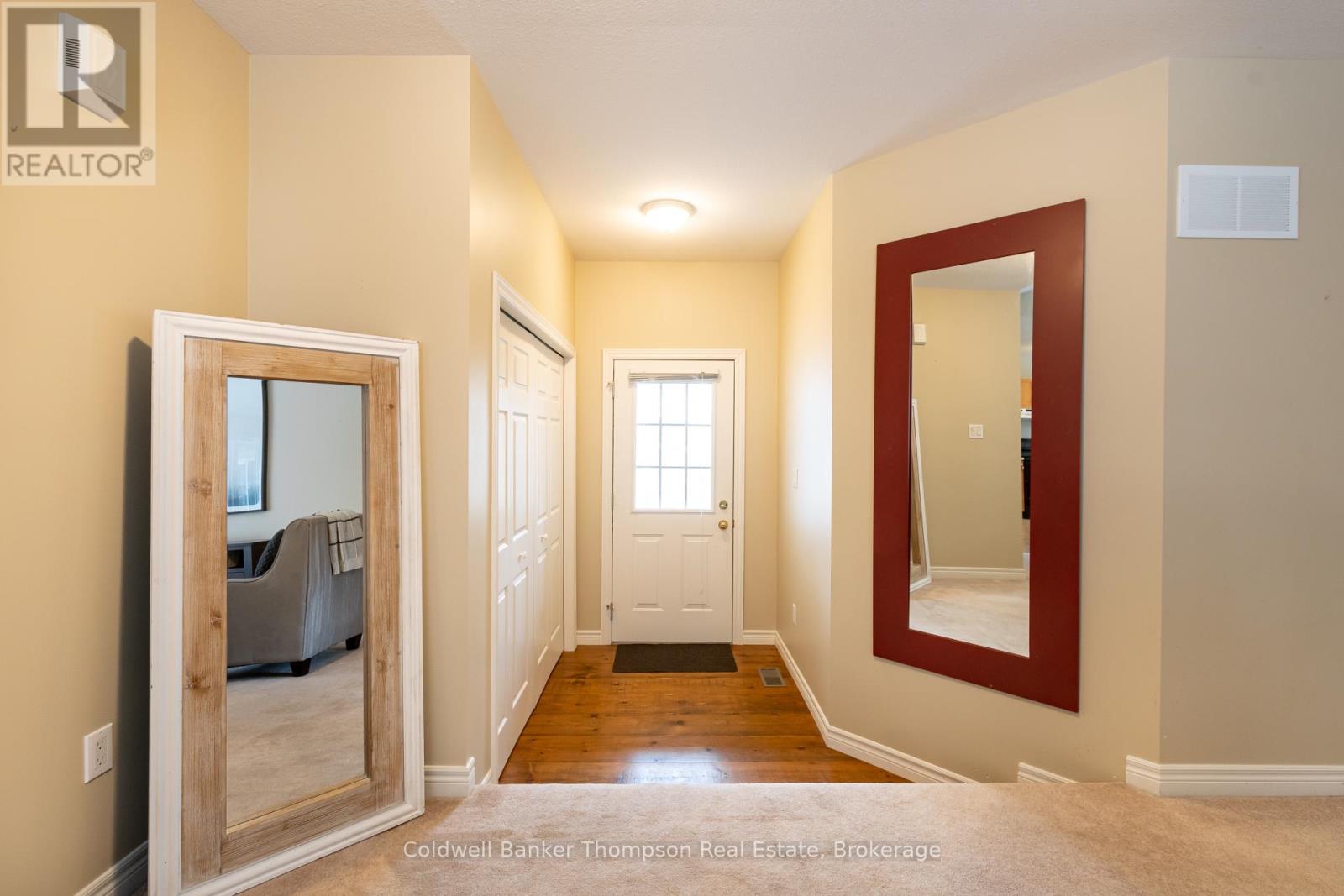 28 Kirbys Way, Huntsville, Ontario  P1H 2M5 - Photo 2 - X12370495