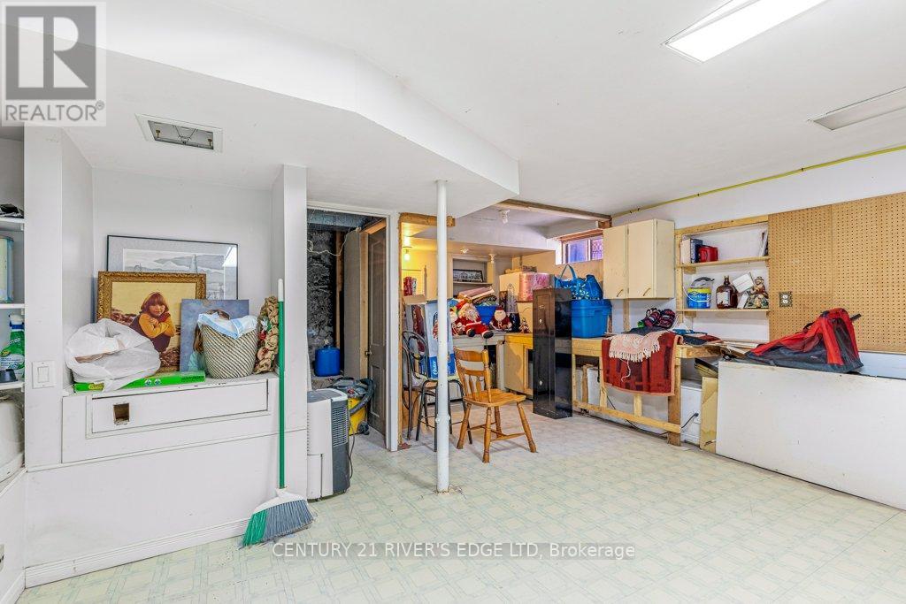 74 Garden Street, Brockville, Ontario  K6V 2C5 - Photo 28 - X12370577
