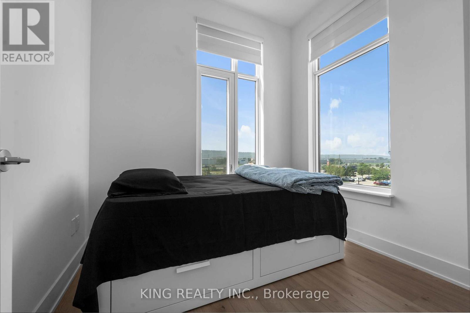 36 Andres Common, Grimsby, Ontario  L3M 0J2 - Photo 33 - X12370454