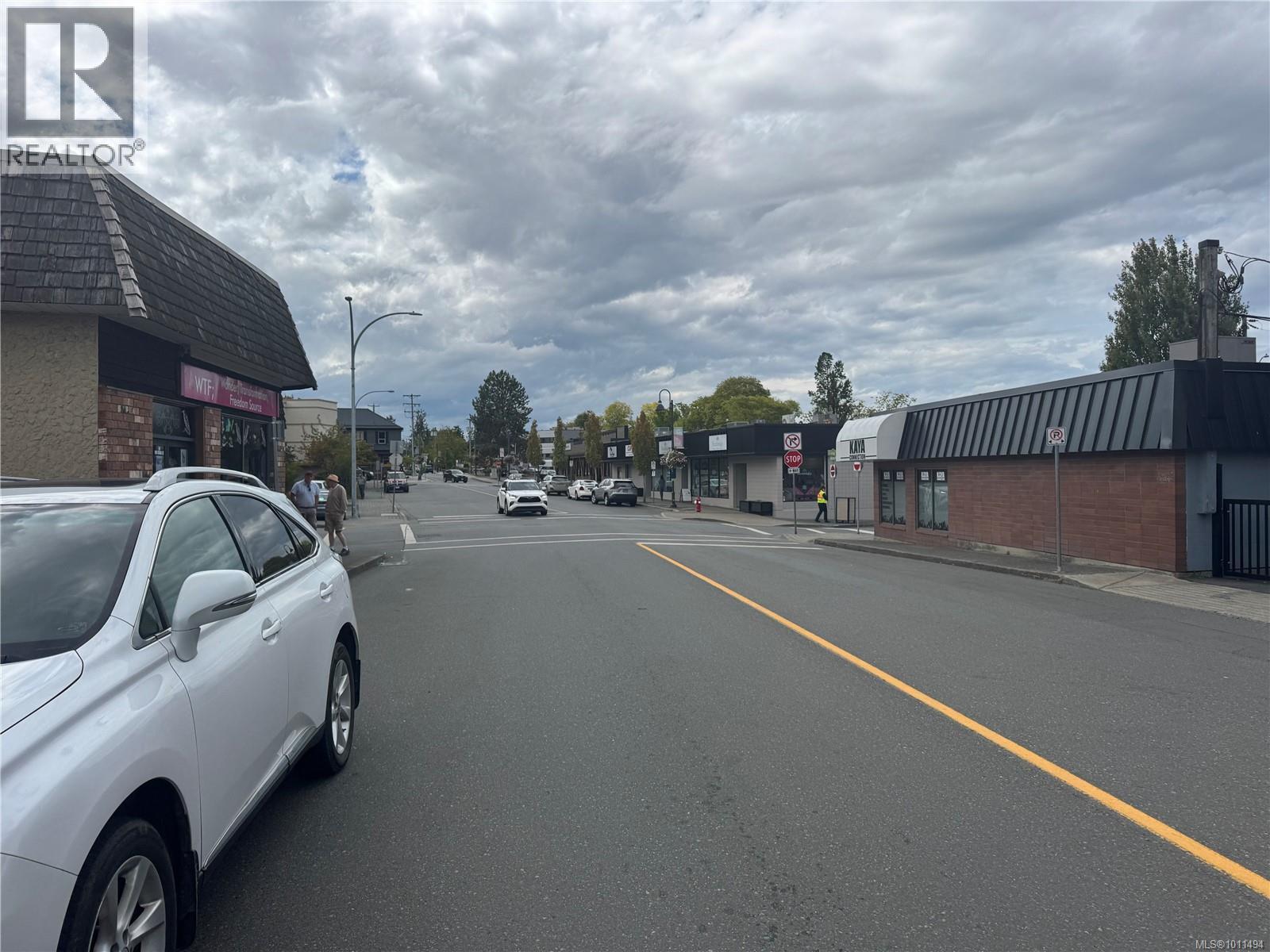 101 113 Hirst Ave E, Parksville, British Columbia  V9P 2G8 - Photo 6 - 1011494