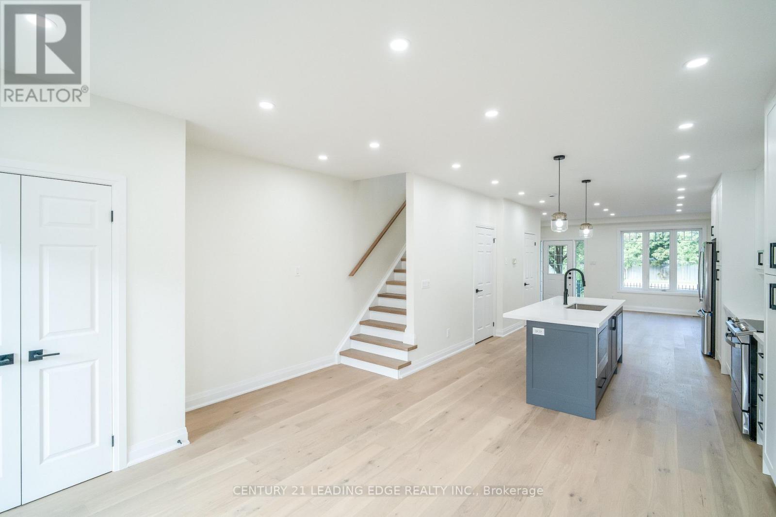 22 Milroy Lane, Markham, Ontario  L6B 1B5 - Photo 11 - N12370517