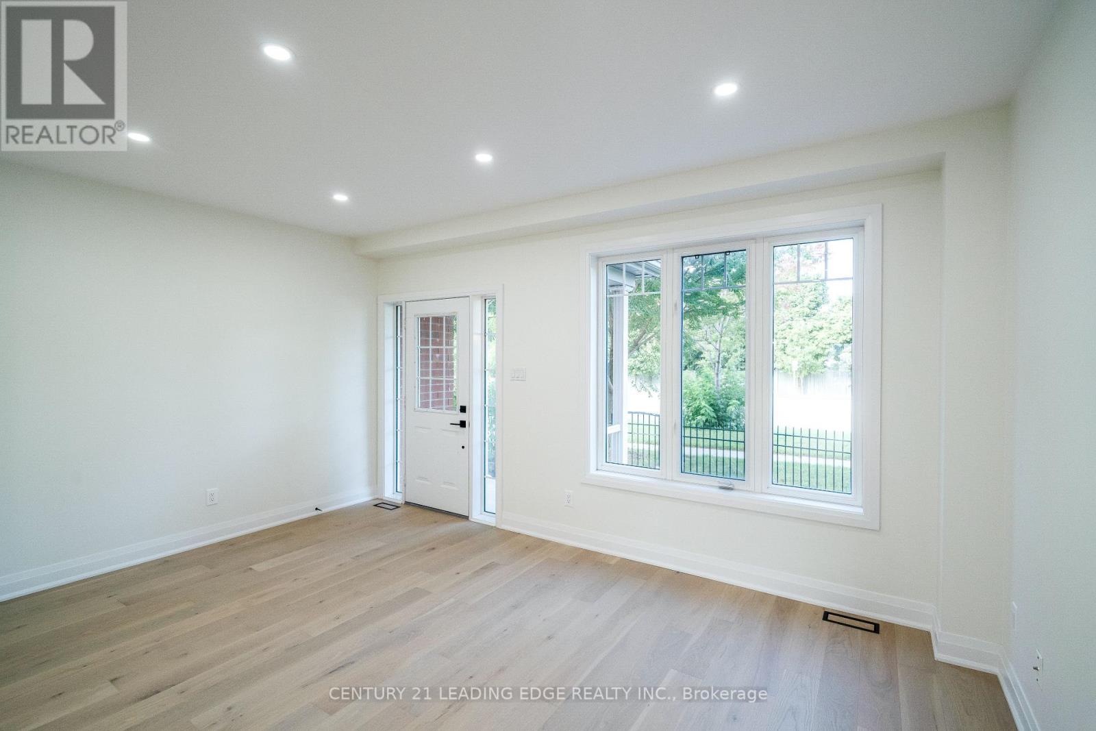 22 Milroy Lane, Markham, Ontario  L6B 1B5 - Photo 8 - N12370517