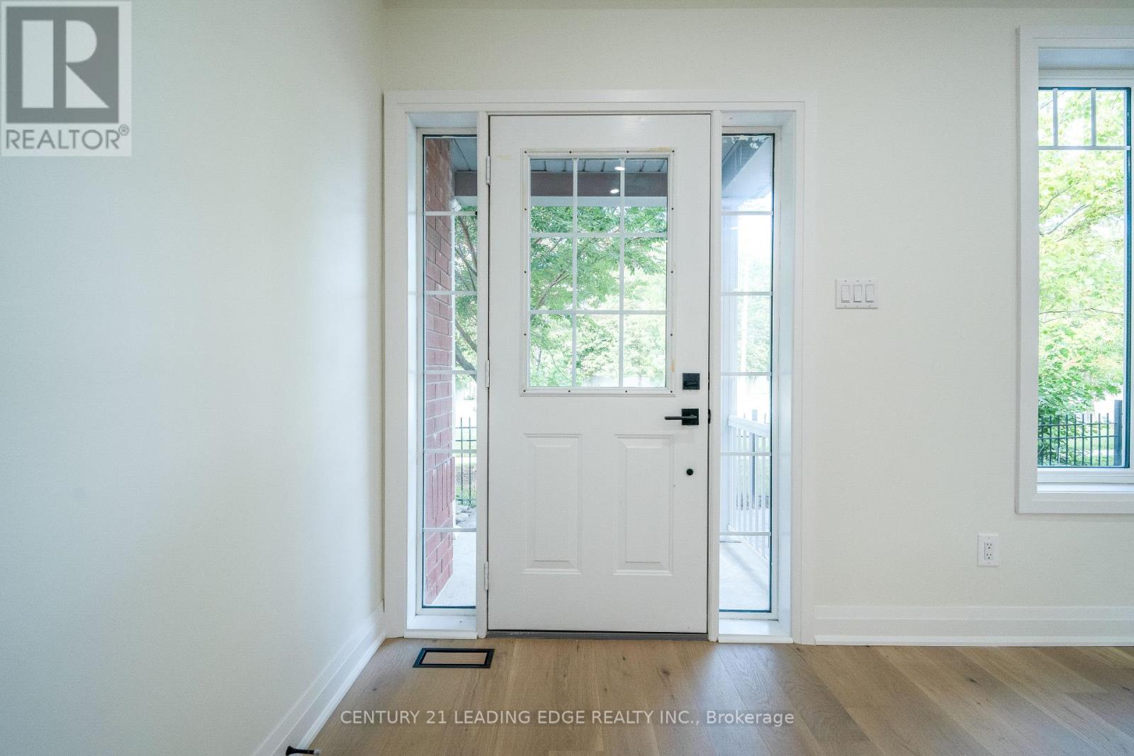 22 Milroy Lane, Markham, Ontario  L6B 1B5 - Photo 9 - N12370517