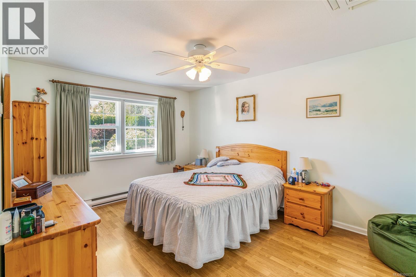 219 Sixth Ave W, Qualicum Beach, British Columbia  V9K 1S1 - Photo 4 - 1009337