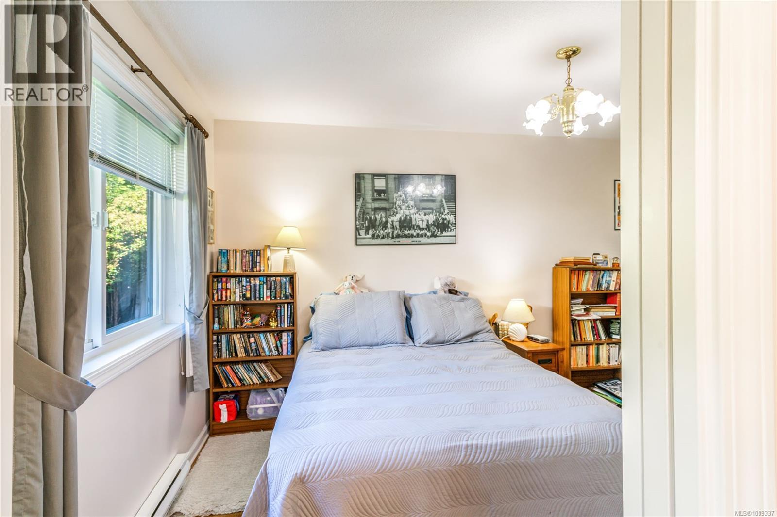 219 Sixth Ave W, Qualicum Beach, British Columbia  V9K 1S1 - Photo 10 - 1009337