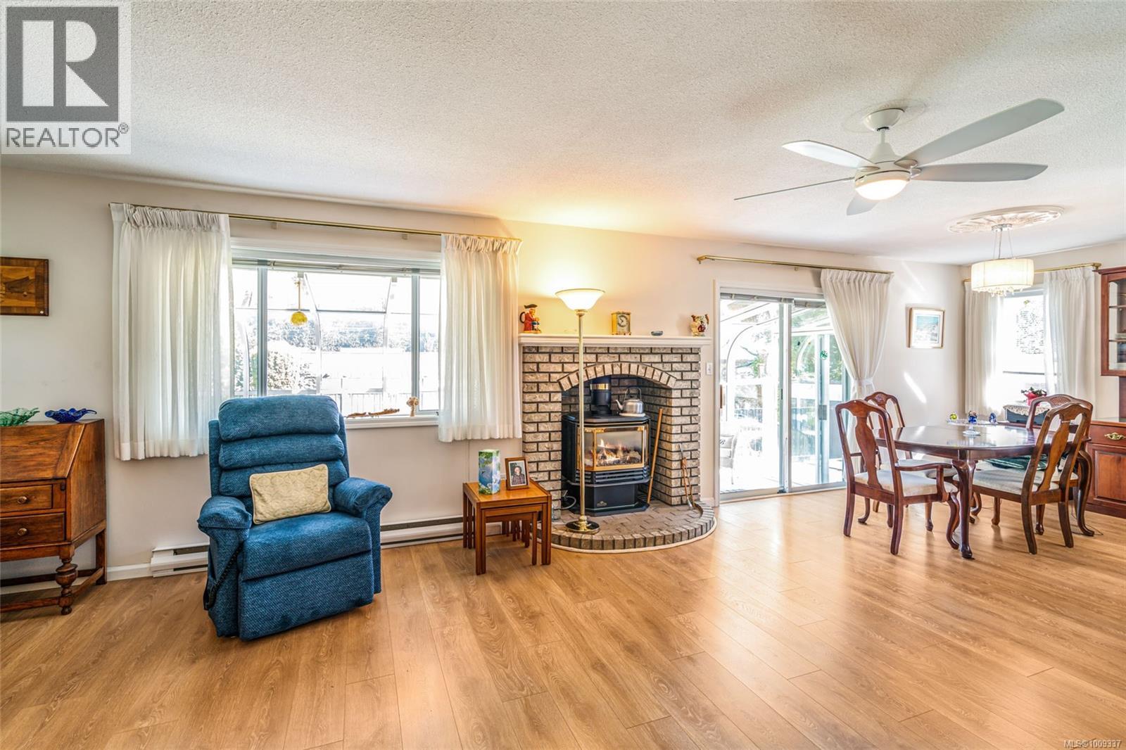 219 Sixth Ave W, Qualicum Beach, British Columbia  V9K 1S1 - Photo 20 - 1009337