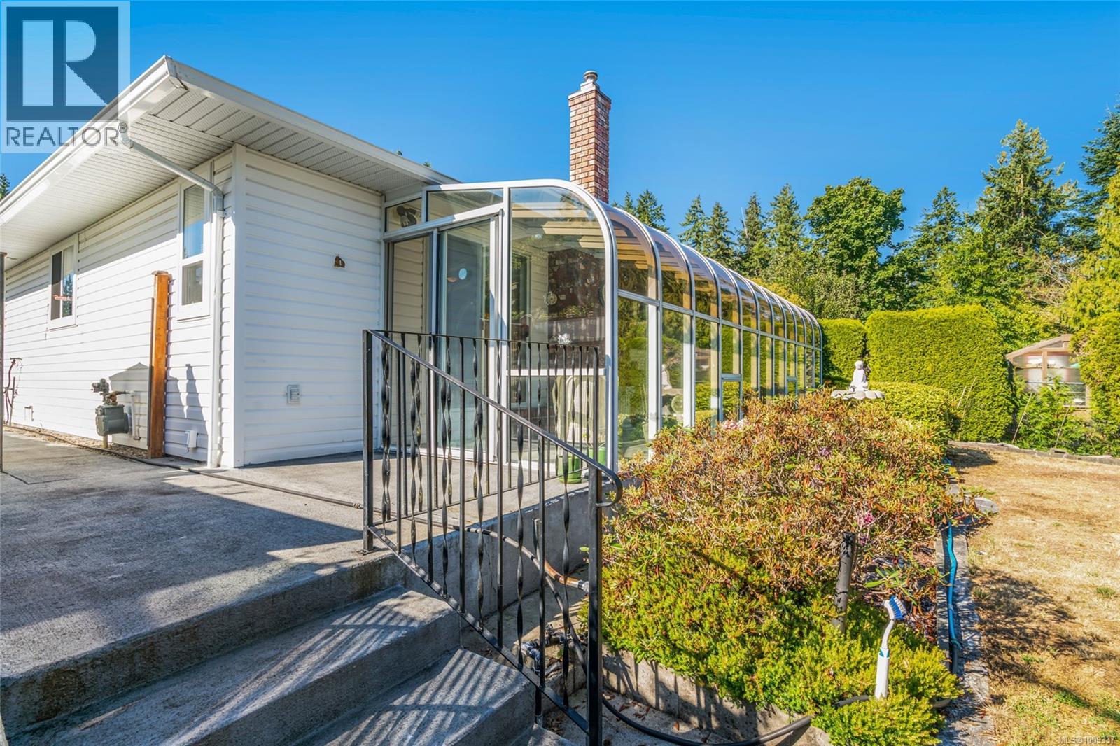 219 Sixth Ave W, Qualicum Beach, British Columbia  V9K 1S1 - Photo 25 - 1009337