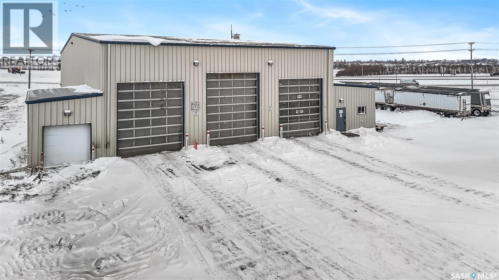 620 N Service Road W, Moose Jaw, Saskatchewan  S6H 7K7 - Photo 21 - SK988888