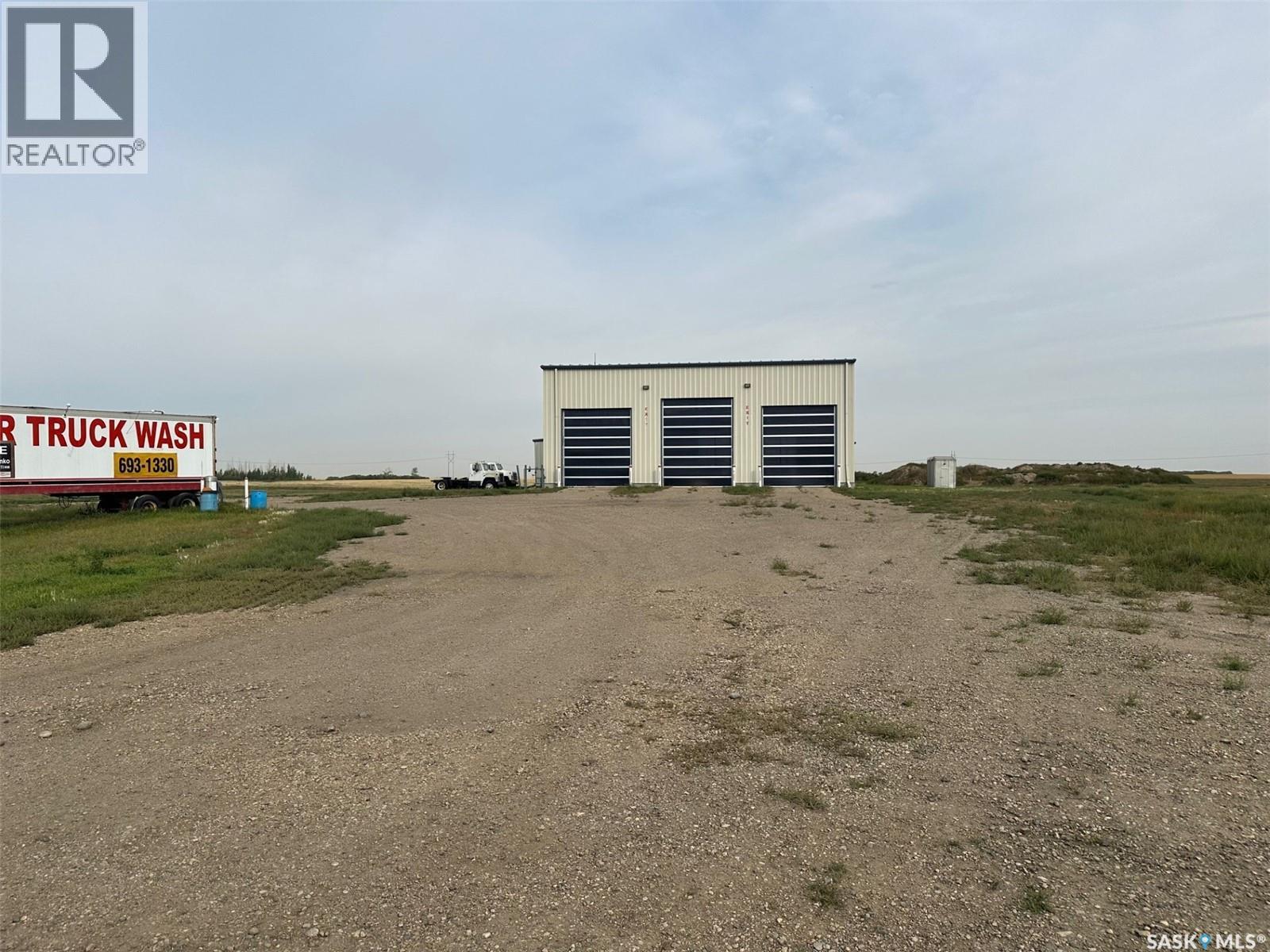 620 N Service Road W, Moose Jaw, Saskatchewan  S6H 7K7 - Photo 1 - SK988888