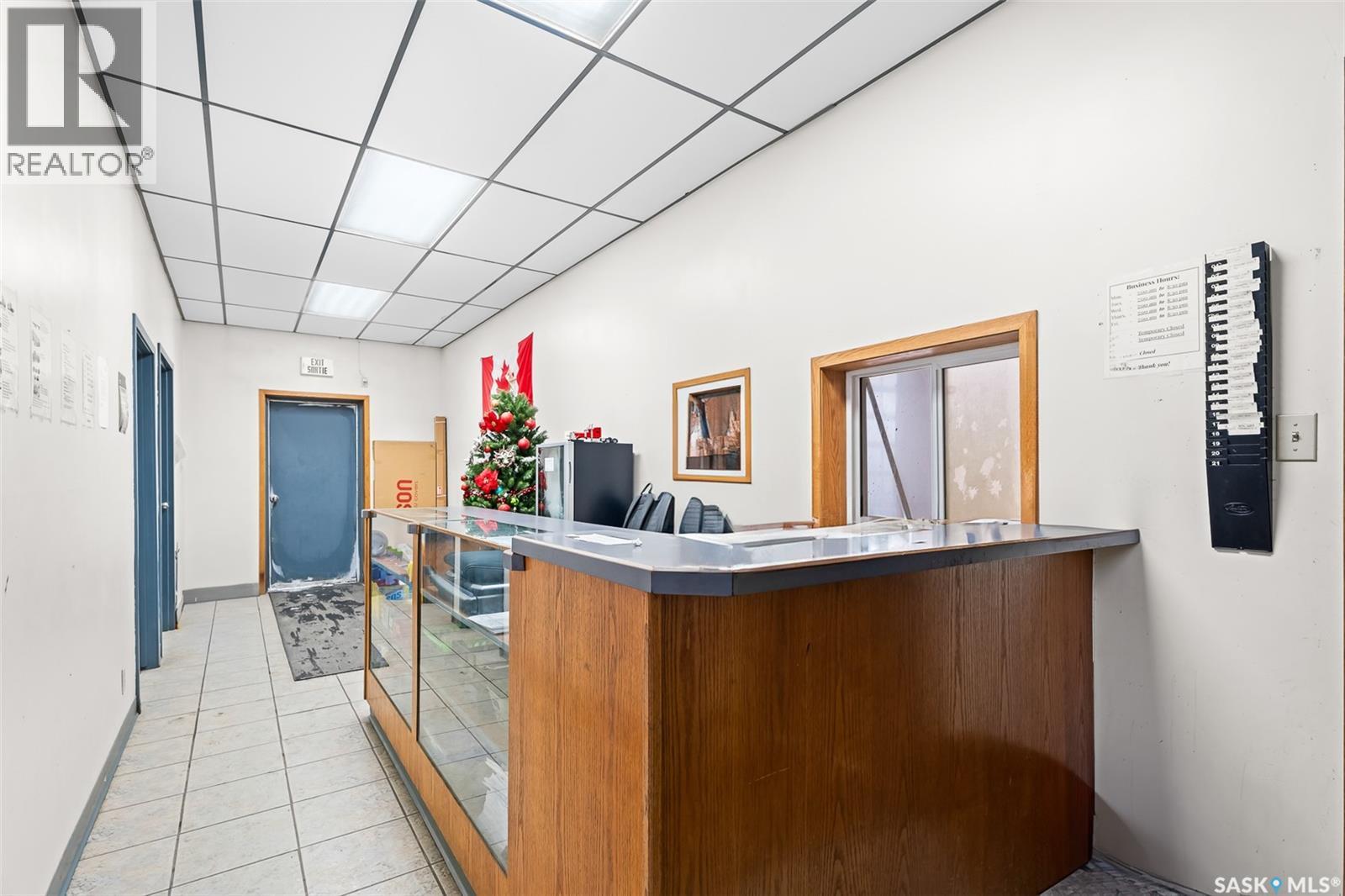 620 N Service Road W, Moose Jaw, Saskatchewan  S6H 7K7 - Photo 23 - SK988888