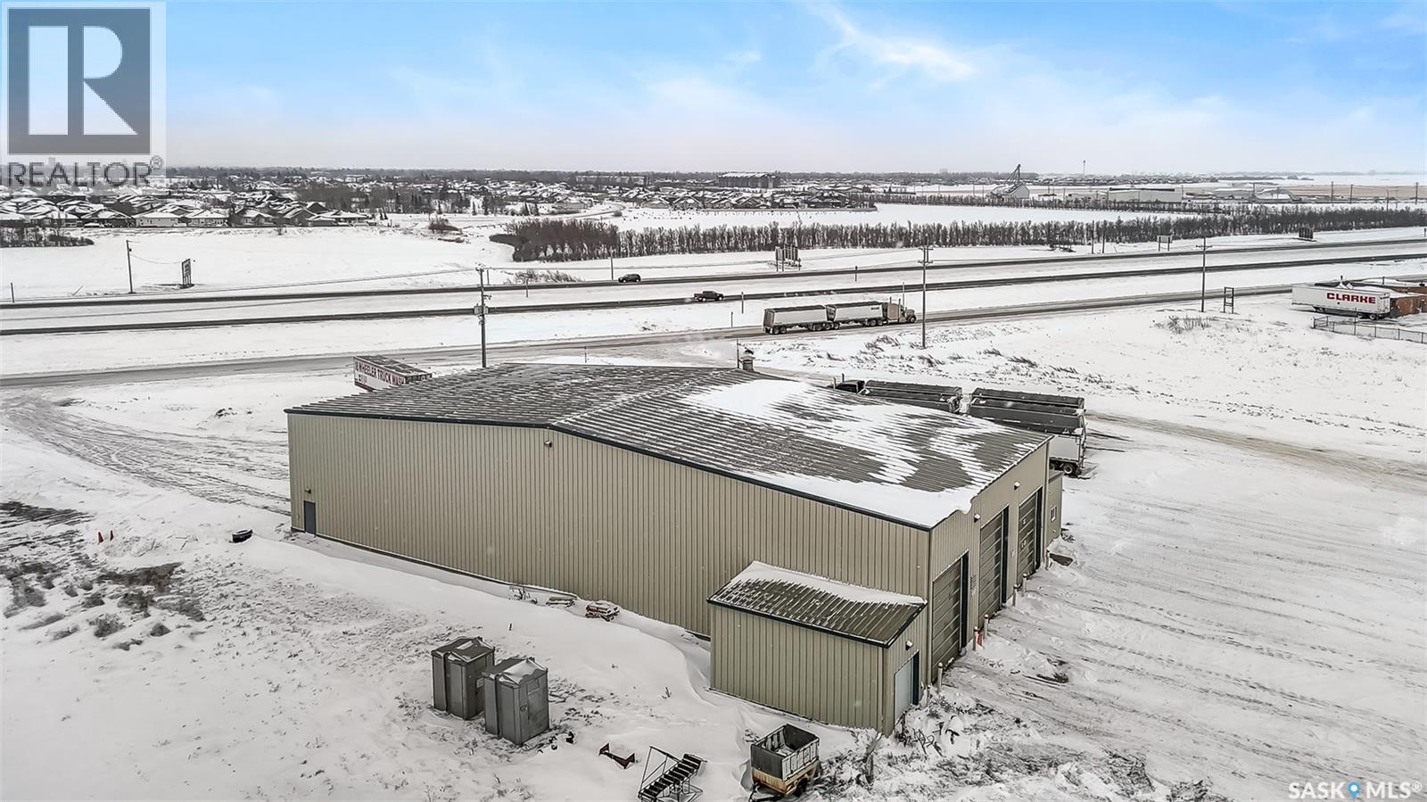 620 N Service Road W, Moose Jaw, Saskatchewan  S6H 7K7 - Photo 39 - SK988888