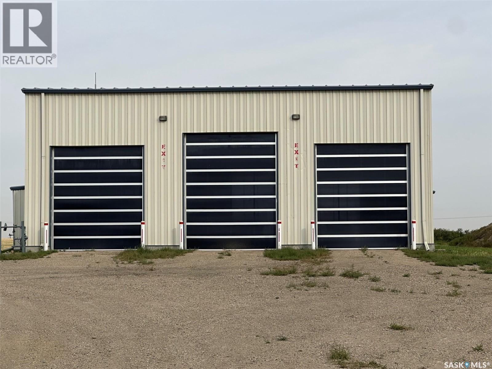 620 N Service Road W, Moose Jaw, Saskatchewan  S6H 7K7 - Photo 3 - SK988888