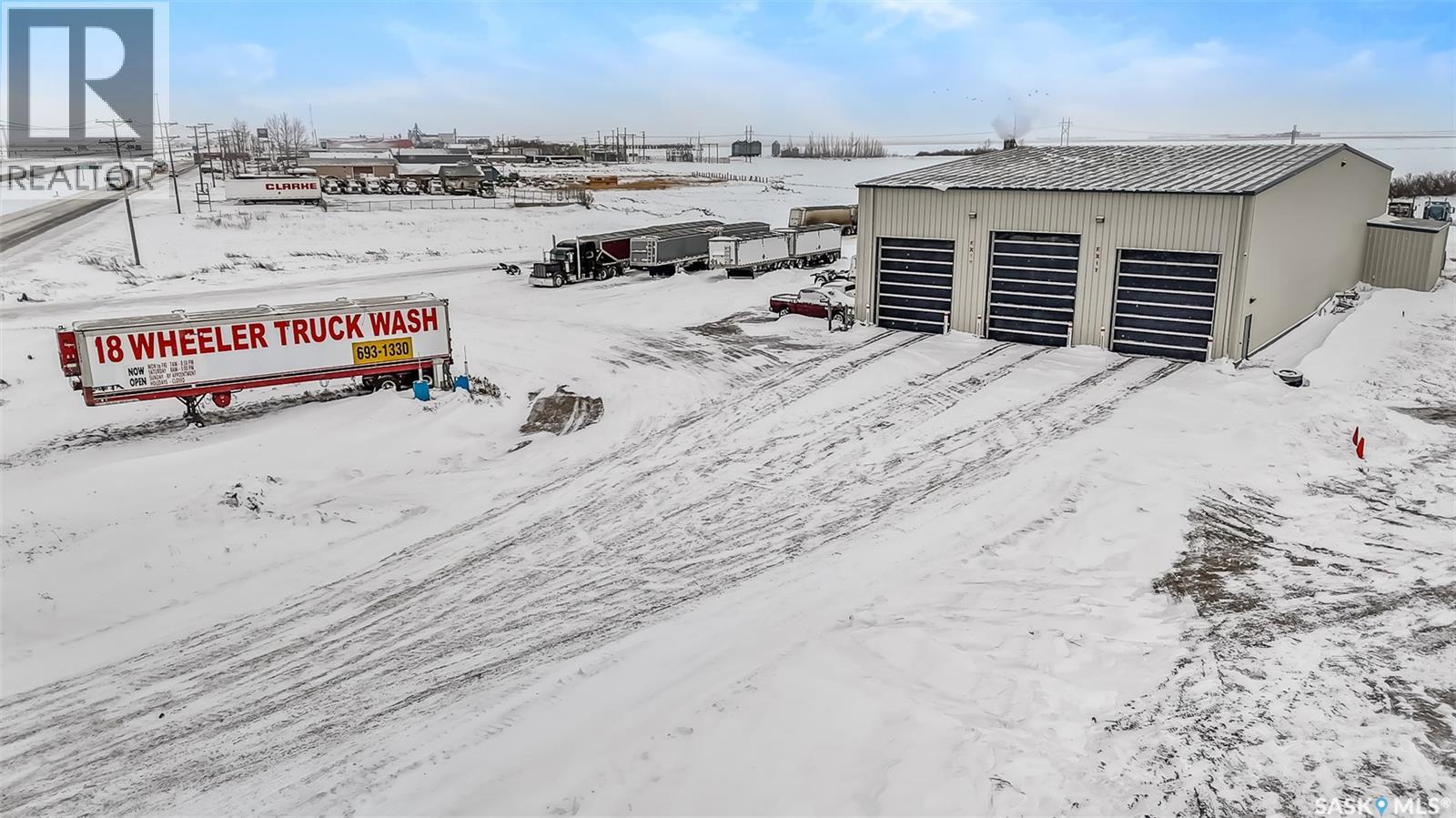 620 N Service Road W, Moose Jaw, Saskatchewan  S6H 7K7 - Photo 37 - SK988888