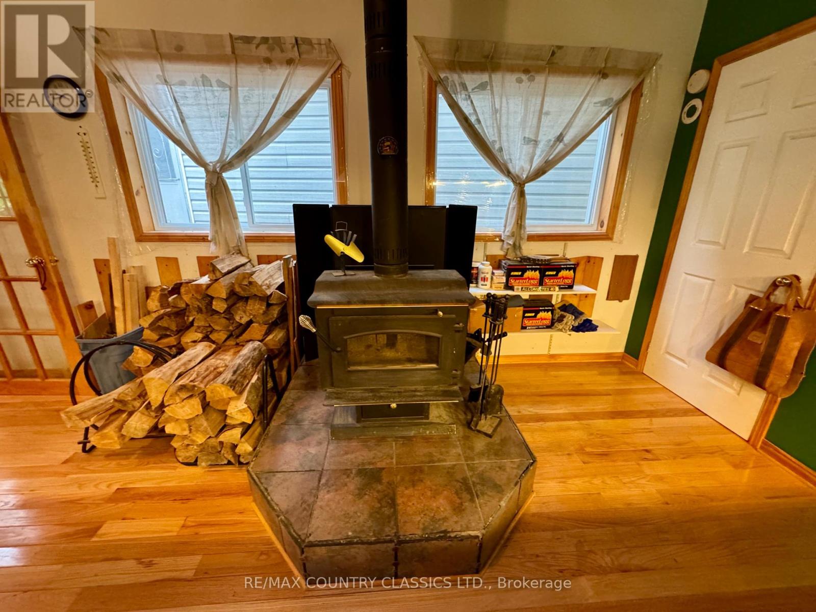 256 Elgin Road, Hastings Highlands, Ontario  K0L 2K0 - Photo 11 - X12370611