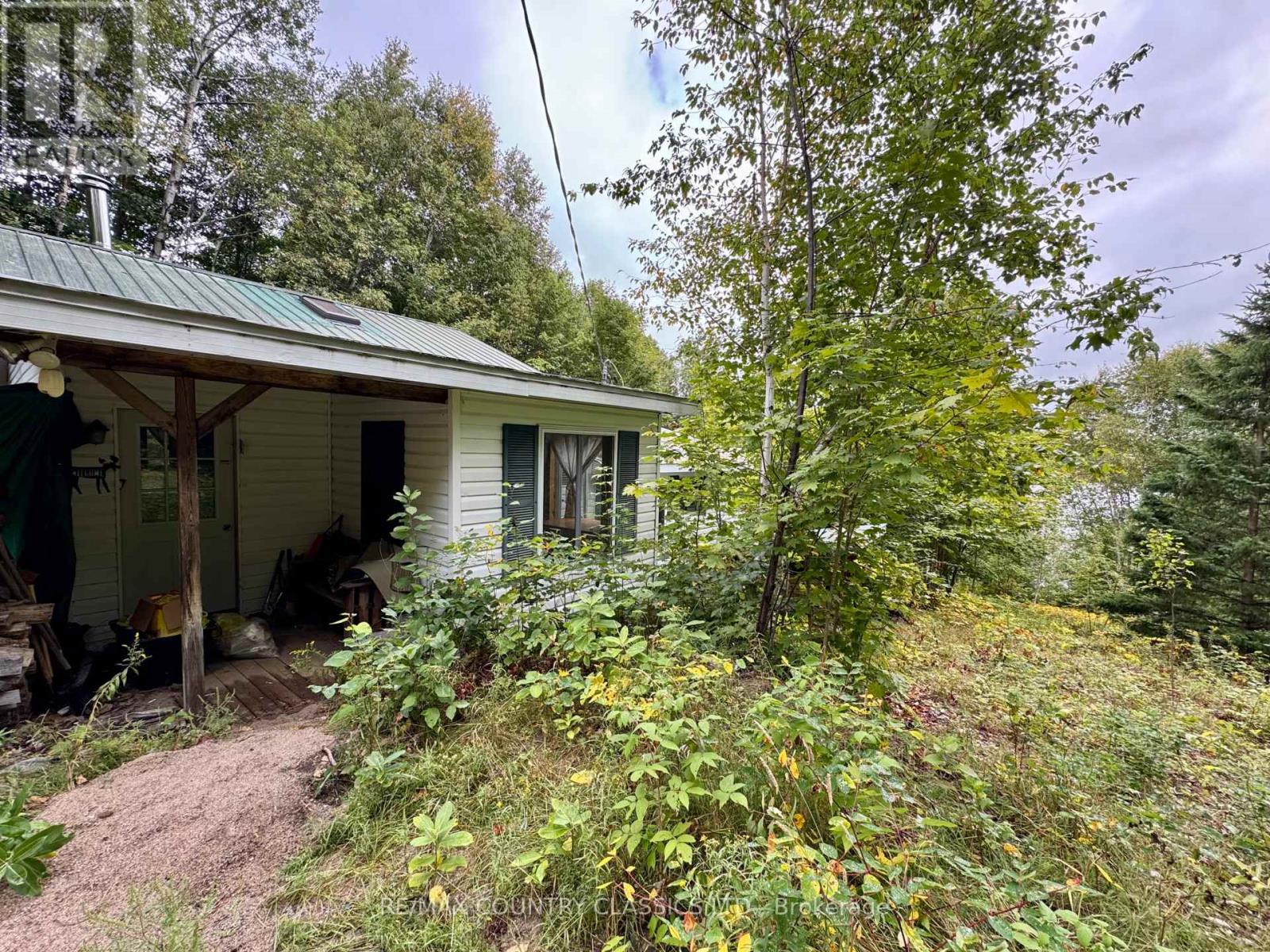 256 Elgin Road, Hastings Highlands, Ontario  K0L 2K0 - Photo 4 - X12370611