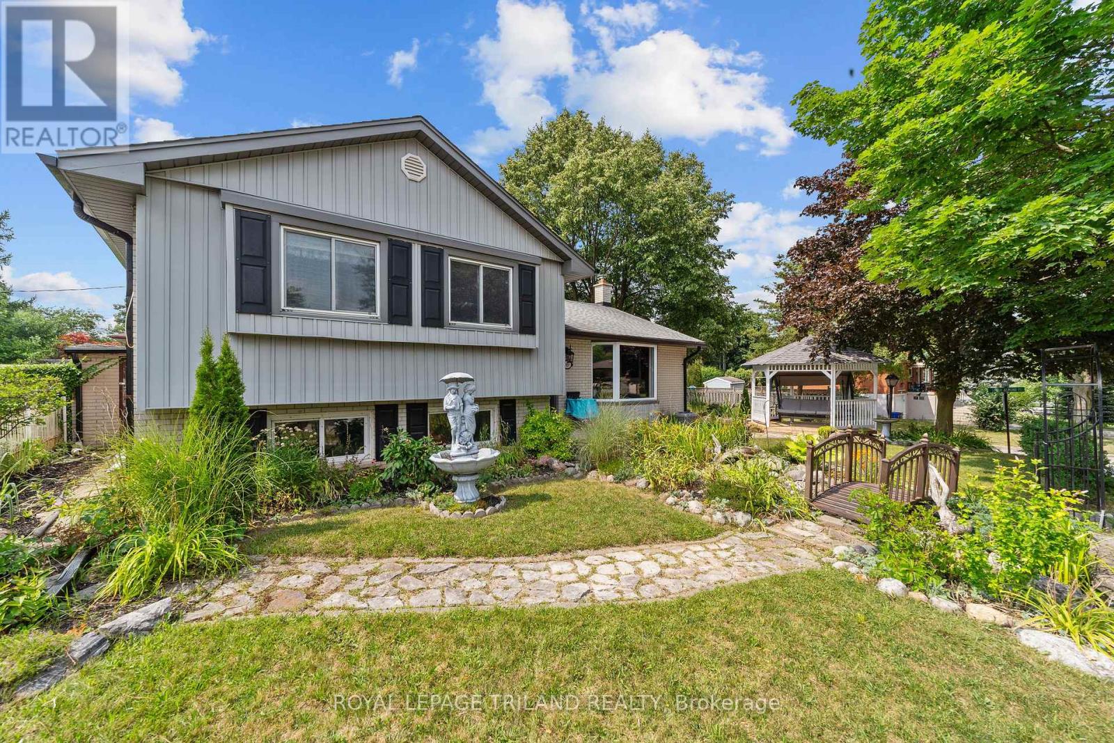 65 Almond Road, London South, Ontario  N5Z 4C7 - Photo 10 - X12370630