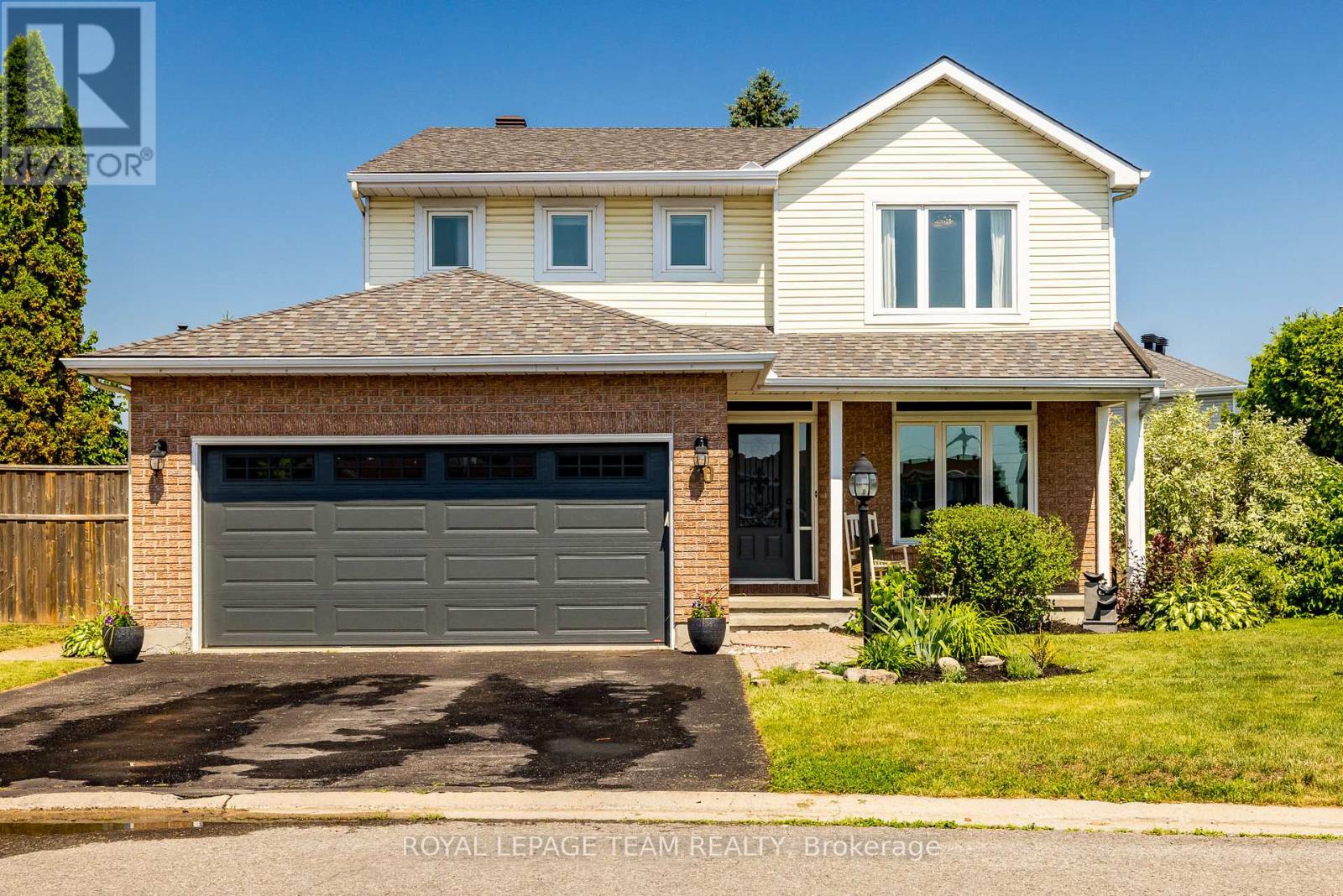 30 Halley Street, Ottawa, Ontario  K2J 3W2 - Photo 2 - X12370603