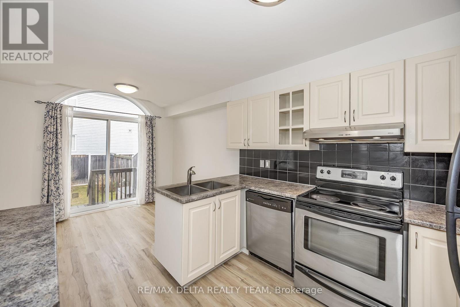 189 Tapley Place, Ottawa, Ontario  K4A 0L2 - Photo 10 - X12370618